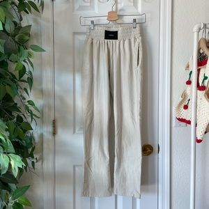 TALENTLESS Boxing Sweats Bone